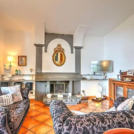 Sleeps 10 Pool Air Con Wifi *