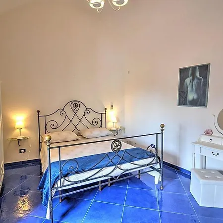 Sleeps 10 Pool Air Con Wifi *