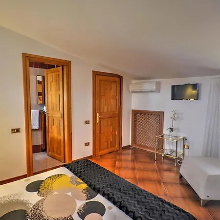 Sleeps 10 Pool Air Con Wifi *